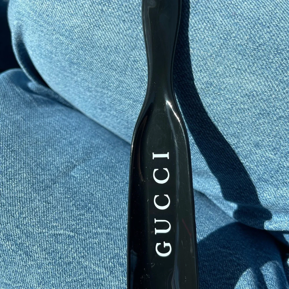 Gucci‎ shoehorn